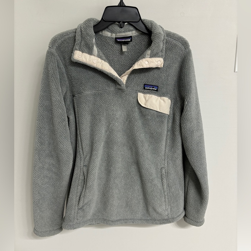 Patagonia Gray and Cream Fleece Jacket